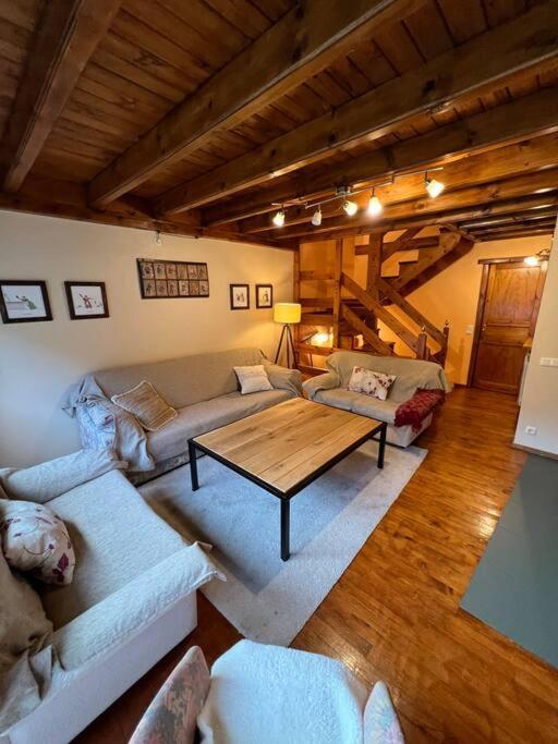 Casa Con Jardin En Garos By Casas Aranesas J Antesヴィラ エクステリア 写真